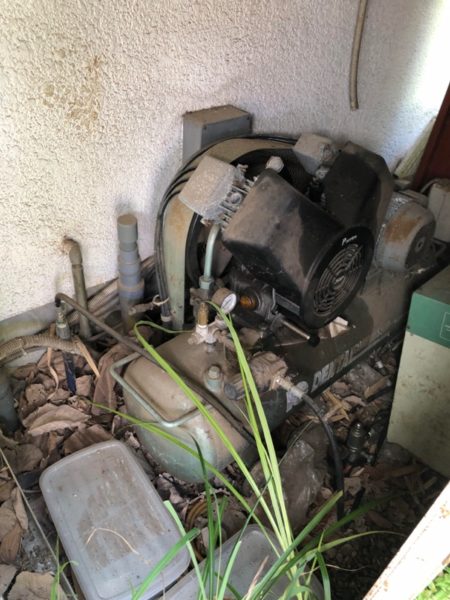 コンプレッサー